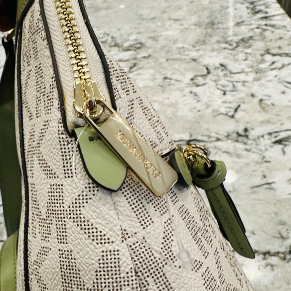 Michael Kors signature medium slim backpack sage NWT Authentic - Picture 9 of 11